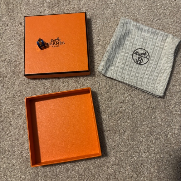 Hermes Mini Pop H Earrings - Picture 3 of 6